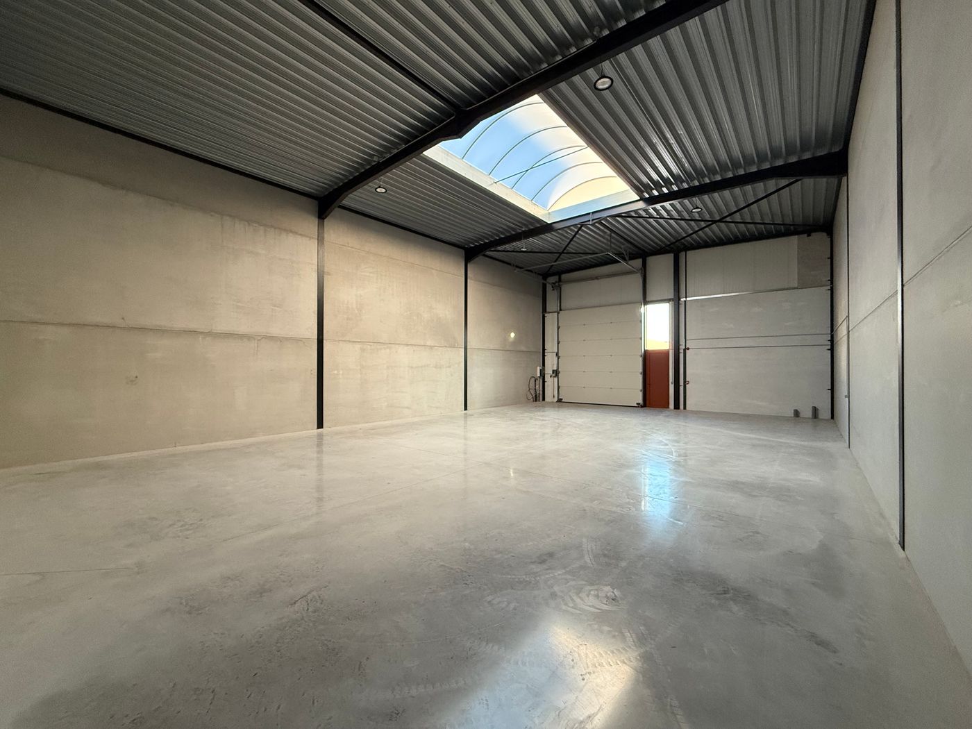 210 m² NIEUWBOUW KMO-UNIT GELEGEN OP 2 KM VAN DE R4 EVERGEM - foto 2