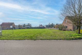 Heeft u altijd al gedroomd van een eigen woning, volledig naar uw wensen, op een rustige locatie omringd door groen? Dan is deze bouwgrond op...