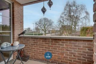 INSTAPKLAAR DUPLEX-APPARTEMENT MET 3 SLPKS IN HET GEZELLIGE LEUT !We vinden dit duplex-appartement met een bewoonbare oppervlakte van 175 m² terug op...