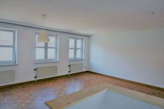 Wonen in het centrum van EssenBent u op zoek naar een ruim centraal gelegen appartement? Dit ruime appartement op de eerste verdieping bevindt zich...