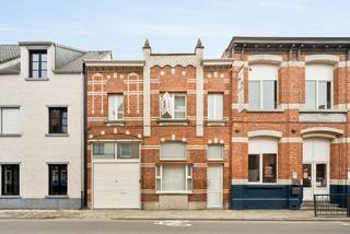 Deze gezellig gerenoveerde stadswoning ligt pal in het centrum van Turnhout, op wandelafstand van de Markt, winkels en alle dagelijkse...