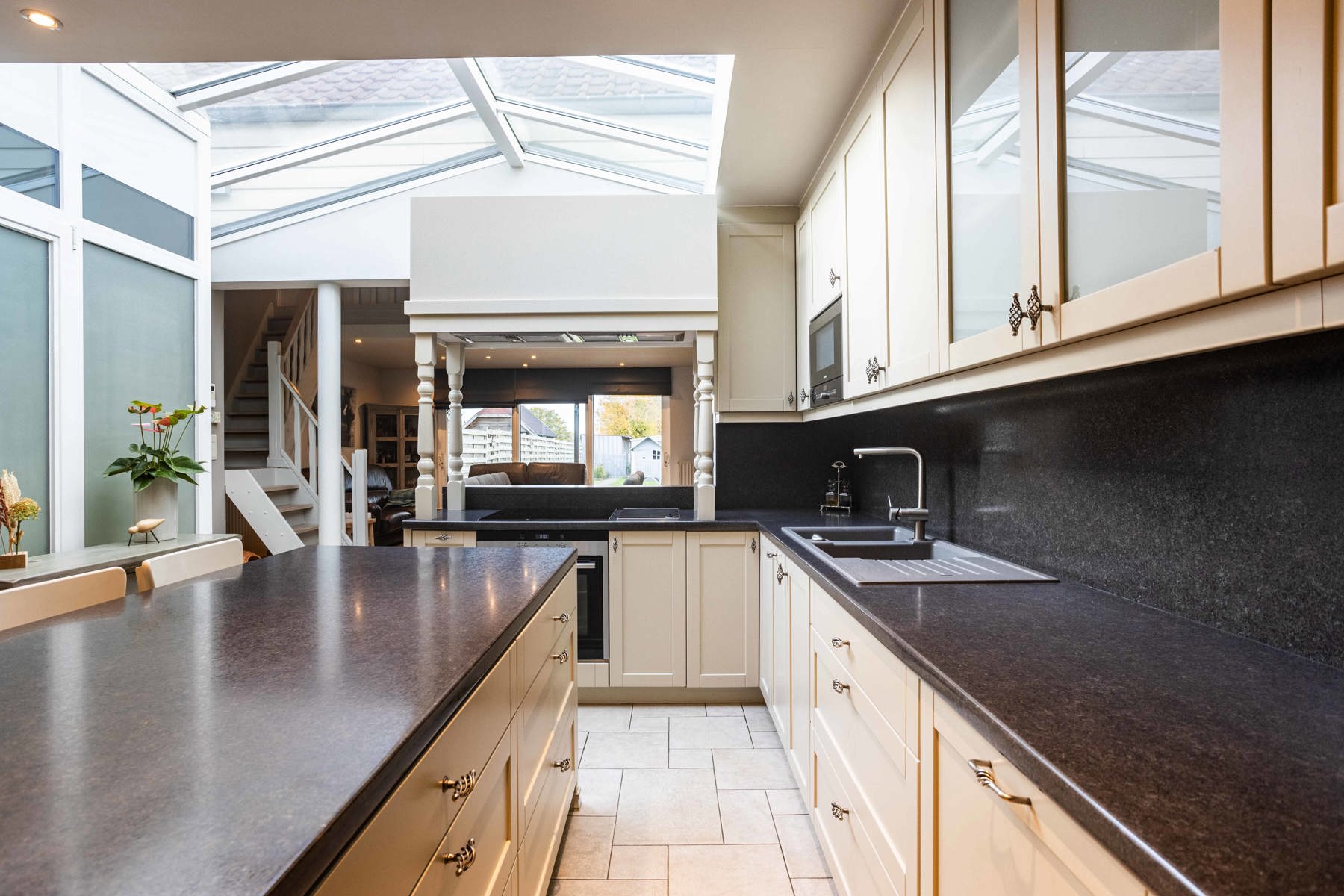 Veelzijdige, instapklare woning met tal van mogelijkheden  - foto 3