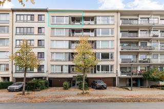 Zeer centraal gelegen appartement op de 5eV (met LIFT) , dat een prachtig panoramisch uitzicht over de stad biedt.  Het bevindt zich in een...