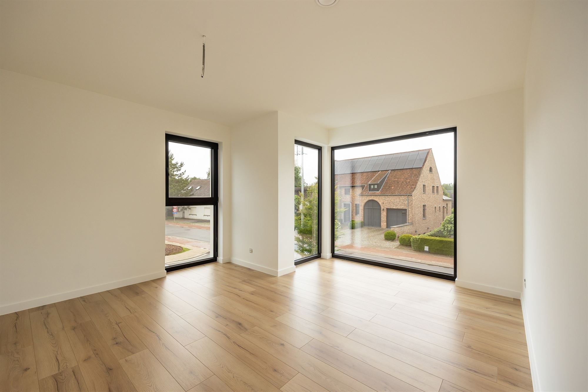 BEN-woning in open bebouwing met 4 kamers, carport en tuin - foto 5