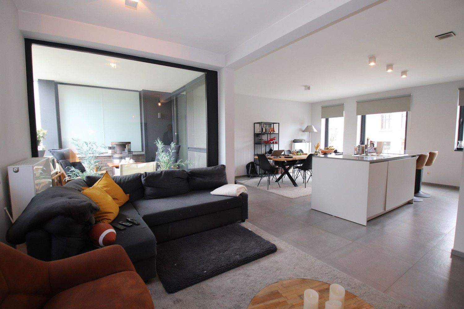 Recente, energiezuinige woning met 3 terrassen en garage - foto 5