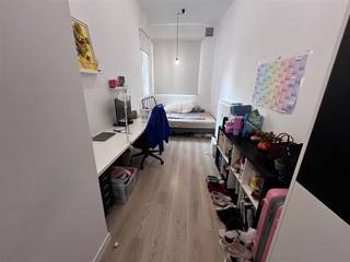 *Bezoek aan te vragen via student@immolivit.be** Alleen voor studenten Gemeubelde studentenkamer gelegen in de Naamsevest 30, op een centrale locatie...