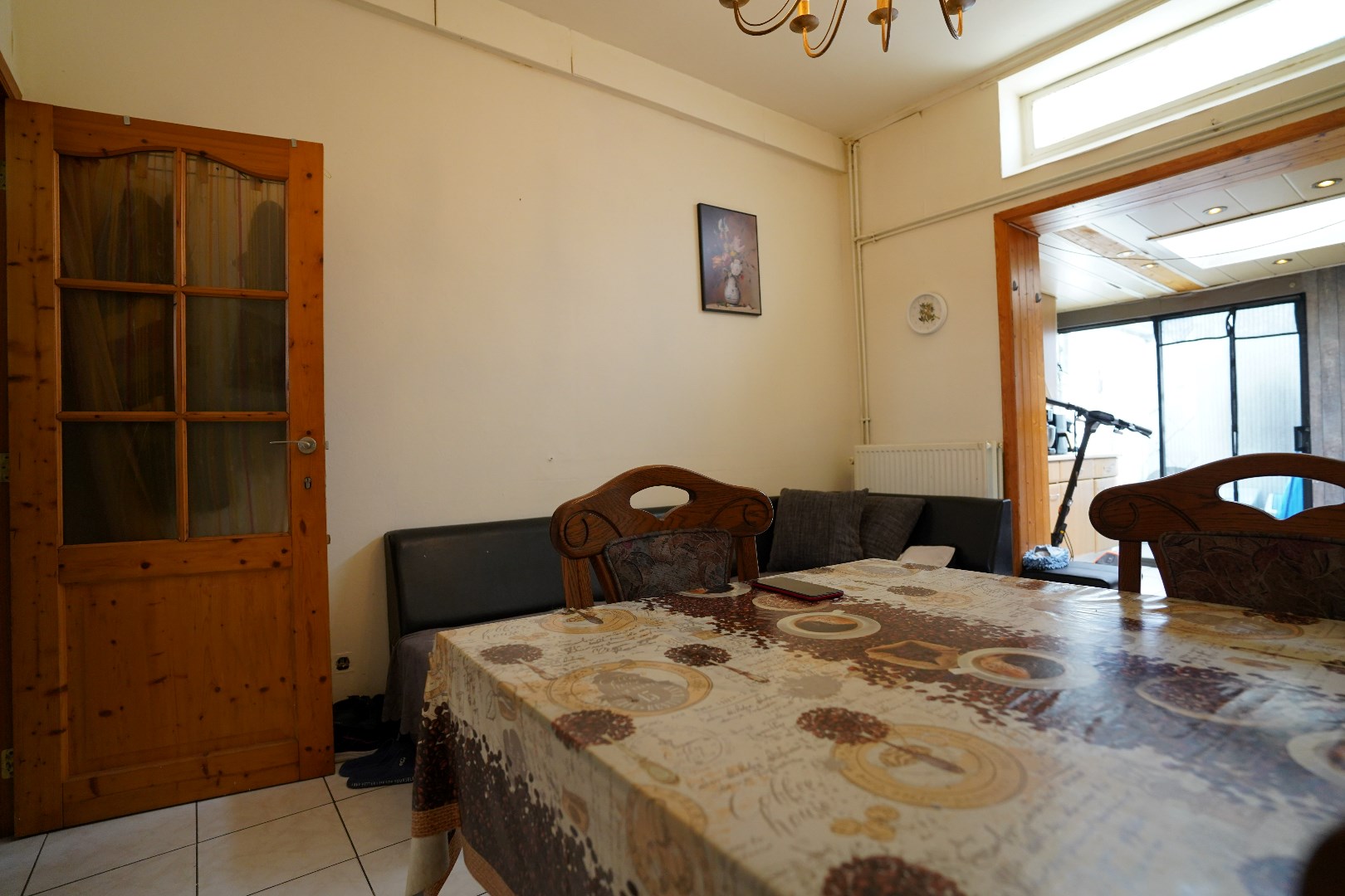 Relatief instapklare woning met 4 slpk en 2 badk, koer en terras - foto 5