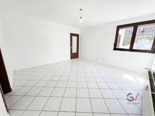 Dit appartement gelegen aan de Tervuursestraat 42A in Leuven biedt een interessante opportuniteit voor wie op zoek is naar een eigen plek...