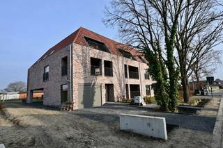 Ruim appartement op de eerste verdieping met 2 slaapkamers !Opendeurdag zaterdag 14 februari van 14u tot 16u en Zondag 15 februari van 10u tot 12u...