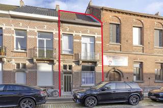 Cette charmante maison de ville à Malines est un projet de rénovation unique pour ceux qui souhaitent acheter un bien immobilier avec du...