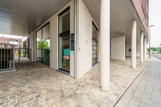 Voor meer info of een bezoek ter plaatse, contacteer steven@copandi.be of bel 0498 61 58 86.Ruime handelsruimte op gelijkvloers op toplocatie te...