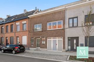 Ruime woning met aangename tuin en inpandige garageOp zoek naar een toffe woning in het centrum van Mechelen, vlakbij alle voorzieningen en met een...