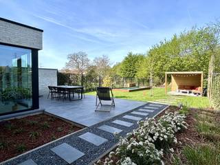 Op zoek naar een instapklare, energiezuinige woning met een uitzonderlijke buitenbeleving? Deze prachtige halfopen BEN-woning opgeleverd in 2023...