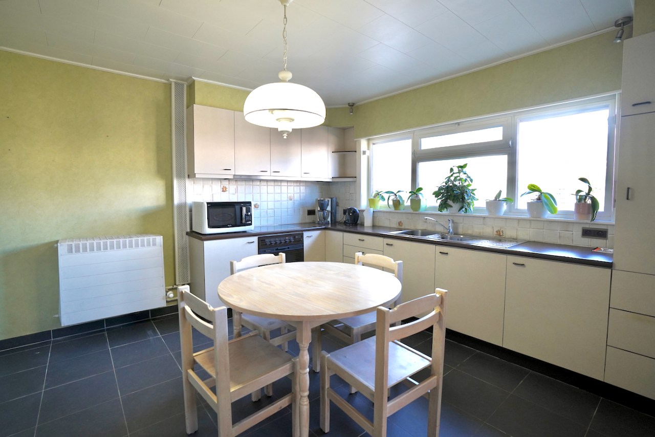 Tof woonhuis in een rustige woonwijk te Ertvelde ! - foto 5