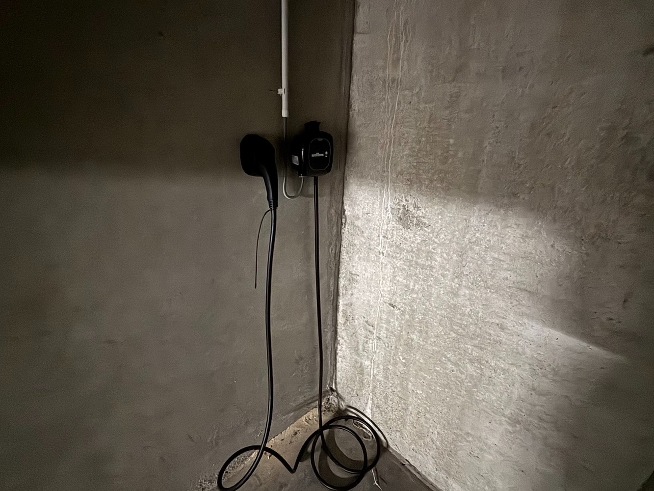 Ruime Garagebox nabij de Zeedijk te Oostende-Mariakerke - foto 3