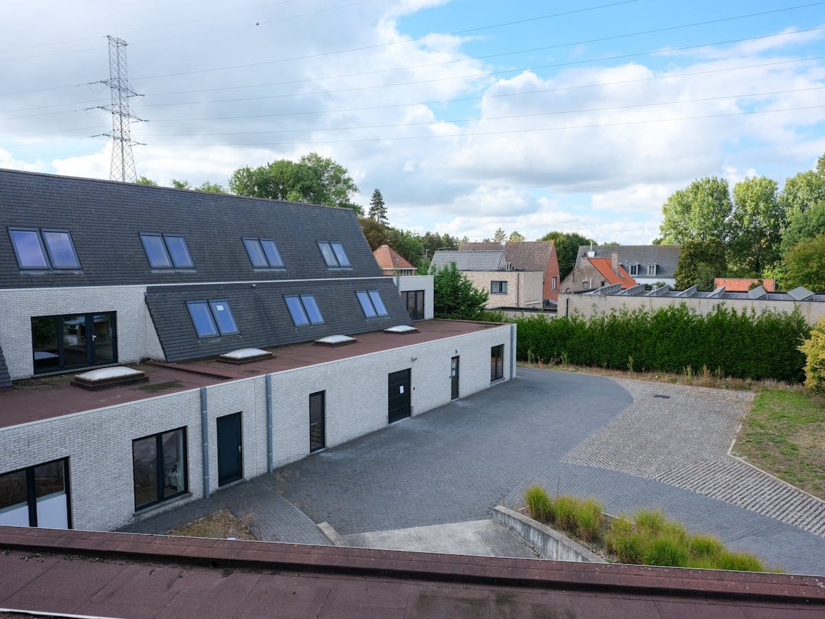 Uitstekend gelegen kantoren (85 m²-778 m²) te huur in Eeklo - foto 2