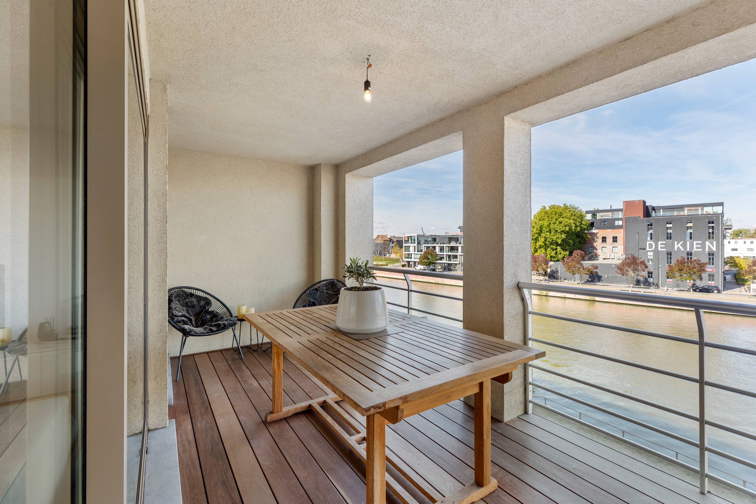 Appartement te huur in Kortrijk met 2 slaapkamers - foto 2