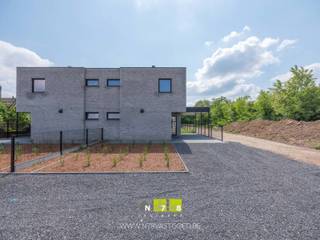 HALFVRIJSTAANDE NIEUWBOUW WONING (RECHTS) MET 3 SLAAPKAMERS OP EEN PERCEEL VAN 3A23CA TE MAASMECHELEN.EXTRA INFORMATIE- Dit betreft een verkoop onder...