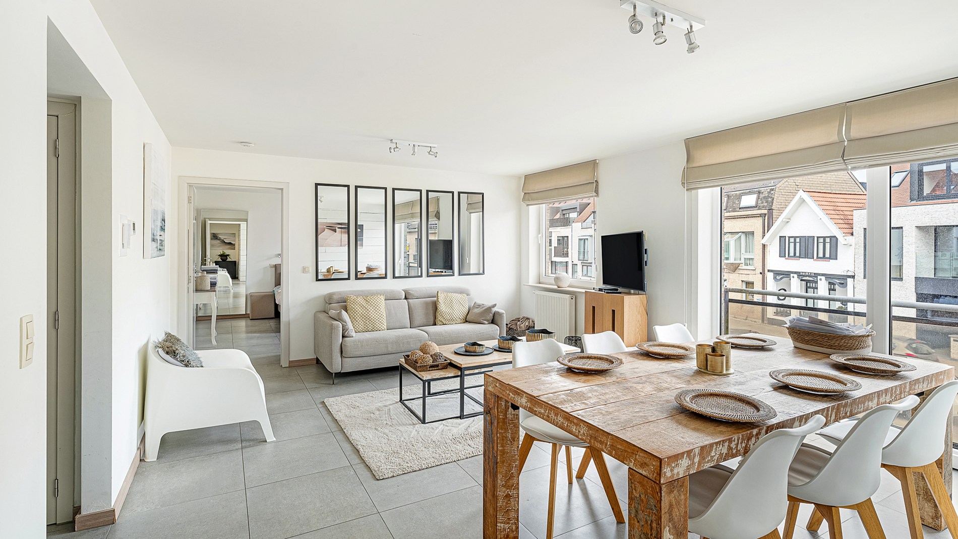 Breed appartement met 2 slpks. in centrum Knokke - foto 1