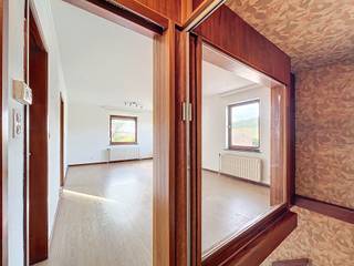 We Invest Malmedy a le plaisir de vous présenter cette charmante maison idéalement située à seulement 5 minutes du centre de Malmedy, dans le...