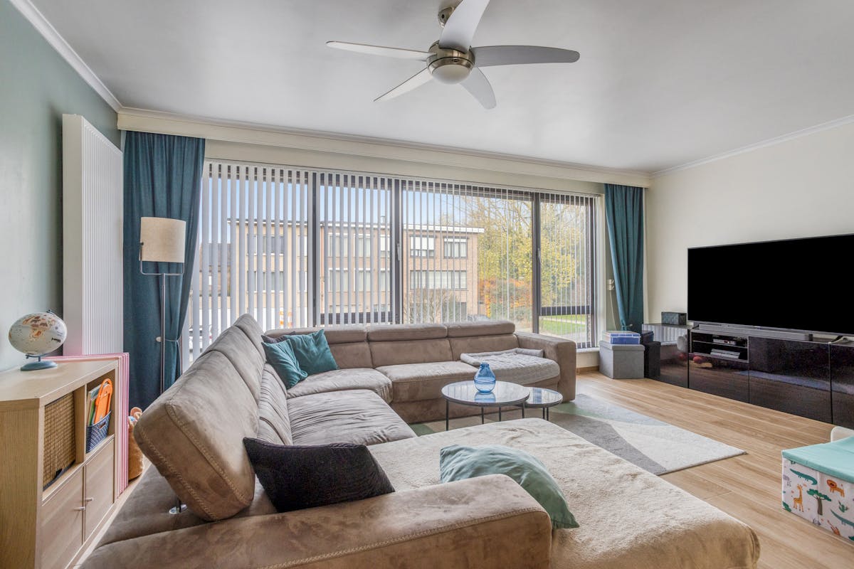 Instapklaar huis met 3 slaapkamers te koop in Merksem. - foto 1