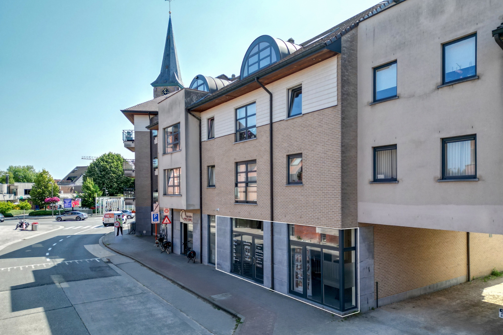 Handels-/kantoorruimte in het hart van Merelbeke - foto 1
