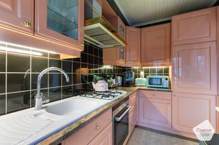 OPENDEURDAG OP ZATERDAG 20 DECEMBER tussen 9u00 en 12u00  (op afspraak)Lichtrijke instapklare woning in het centrum van Brugge en nabij het t'Zand...