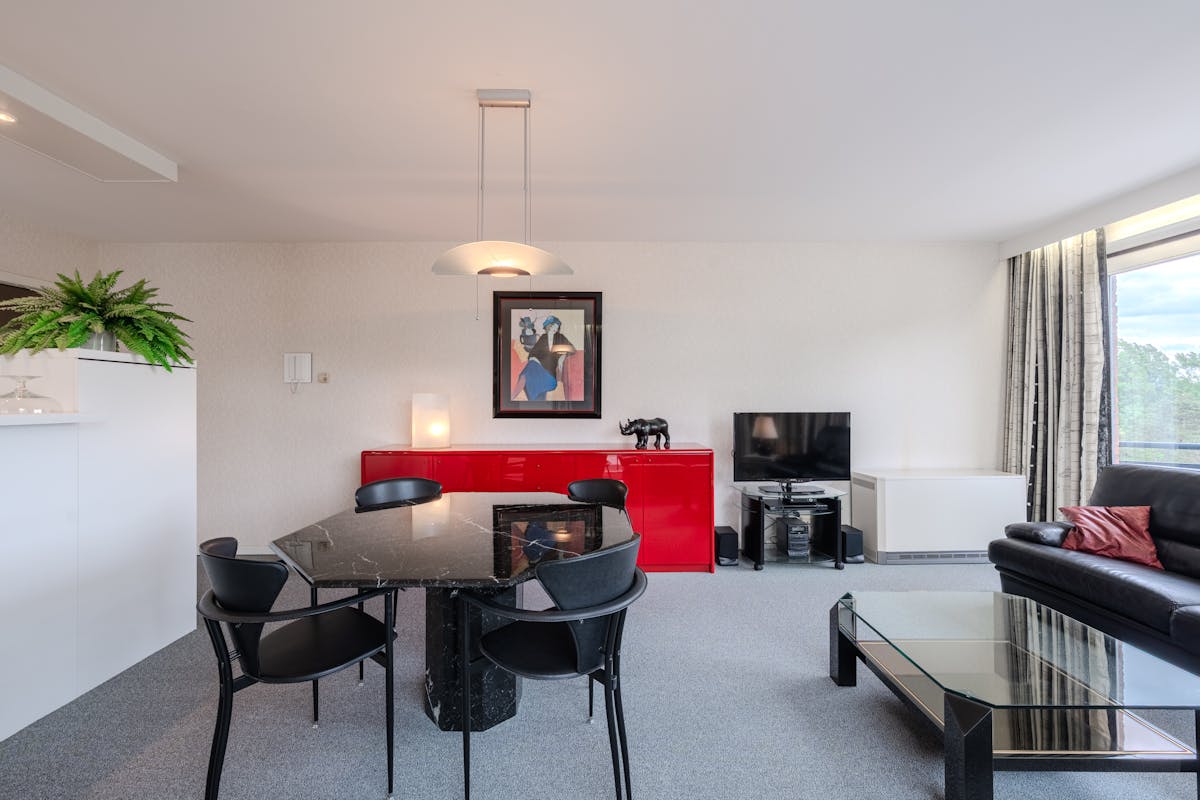 Lichtrijk hoekappartement met één slaapkamer en open zicht. - foto 5