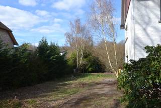 Halfopen woning met ziel, ruimte en toekomstpotentieelIn het hart van Westerlo vind je deze halfopen woning die wacht op iemand met visie. Geen...