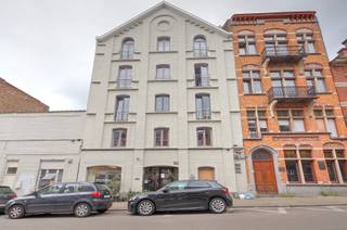 Century21ImmoNero présente : Bel appartement rénové de 123m2 au coeur de Forest, à deux pas du Parc de Forest et du Parc Duden, à distance de...