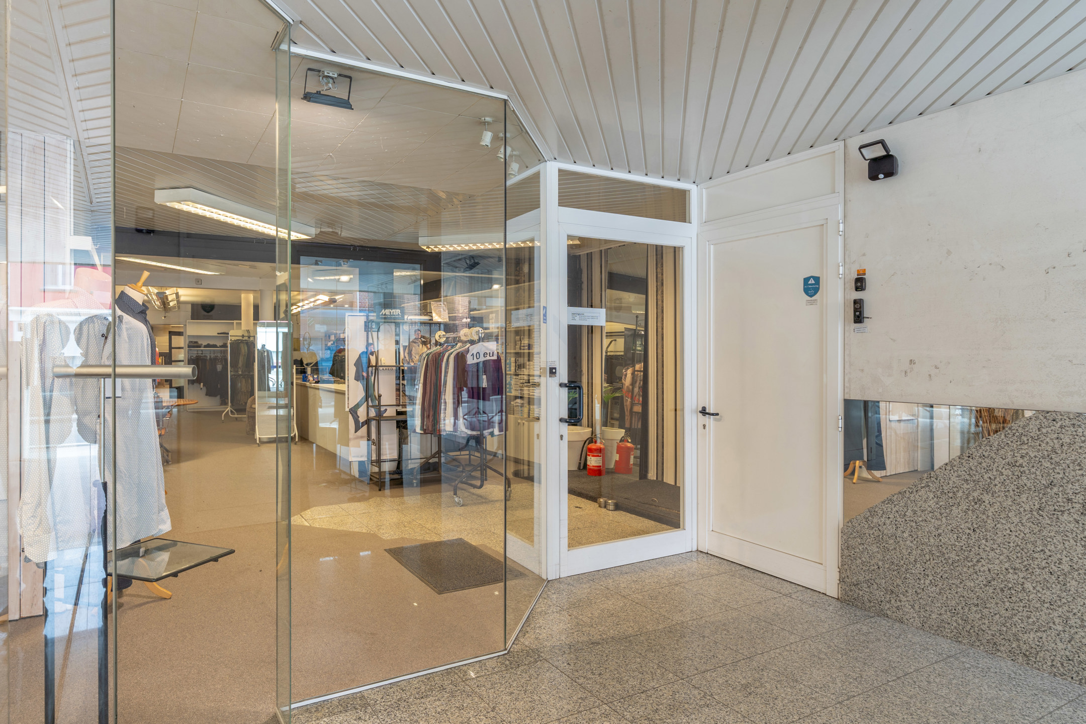 Goed gelegen gelijkvloers handelspand van maar liefst 436m² - foto 2