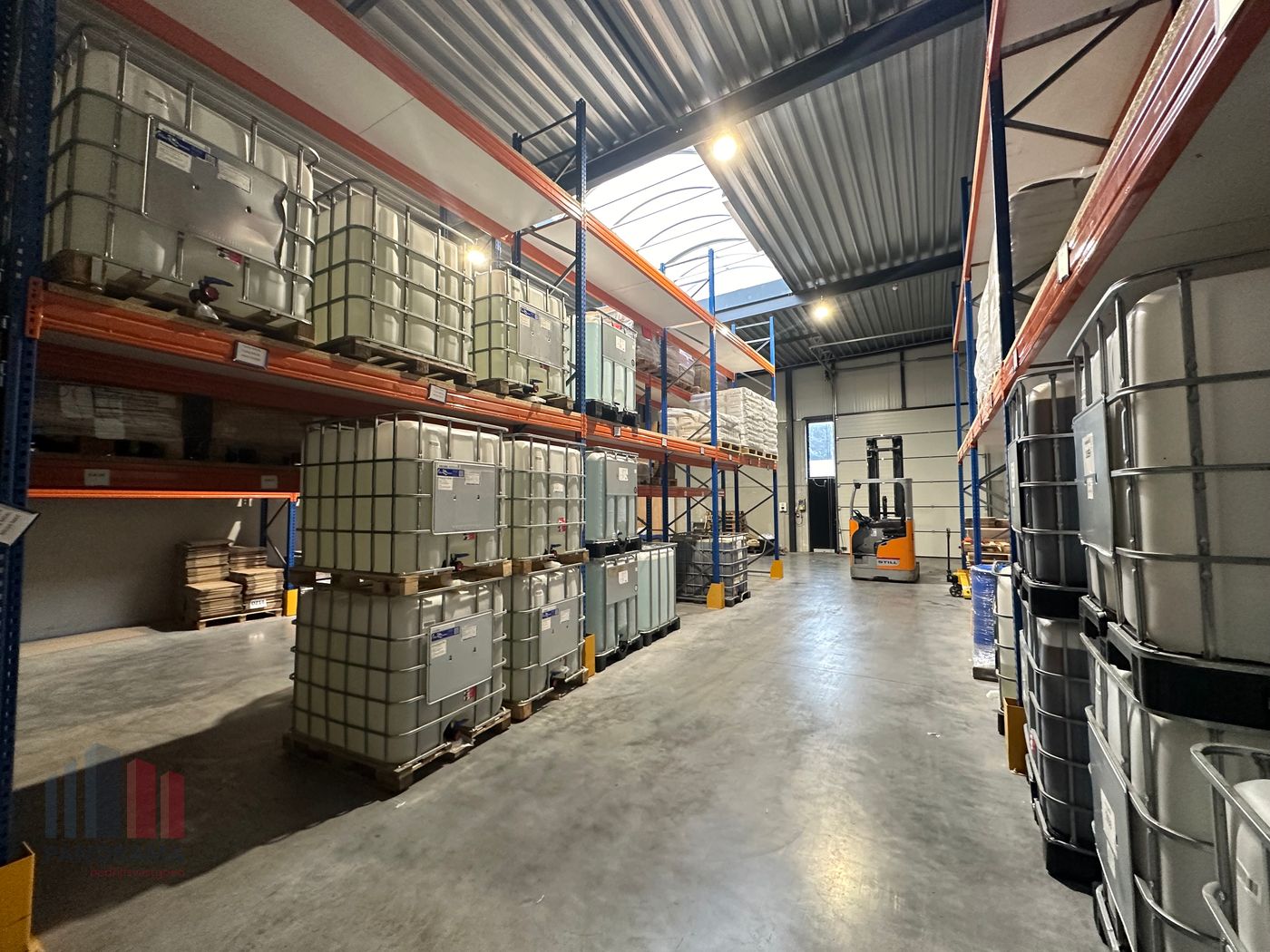 221 m² KMO-unit te huur op toplocatie aan R8 - photo 3