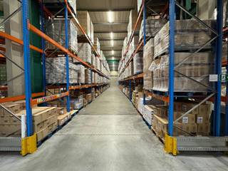 Bedrijfsgebouw te huur in het Wijngaardveld te Aalst met vlotte ontsluiting naar de R41/E40. Het magazijn van 3.070 m² beschikt...