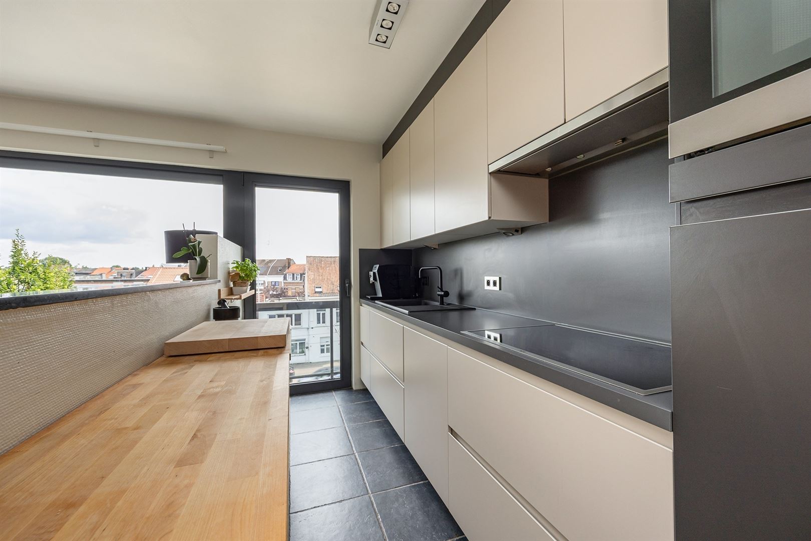 Lichtrijk en energiezuinig appartement met EPC A en autostaanplaats - foto 2