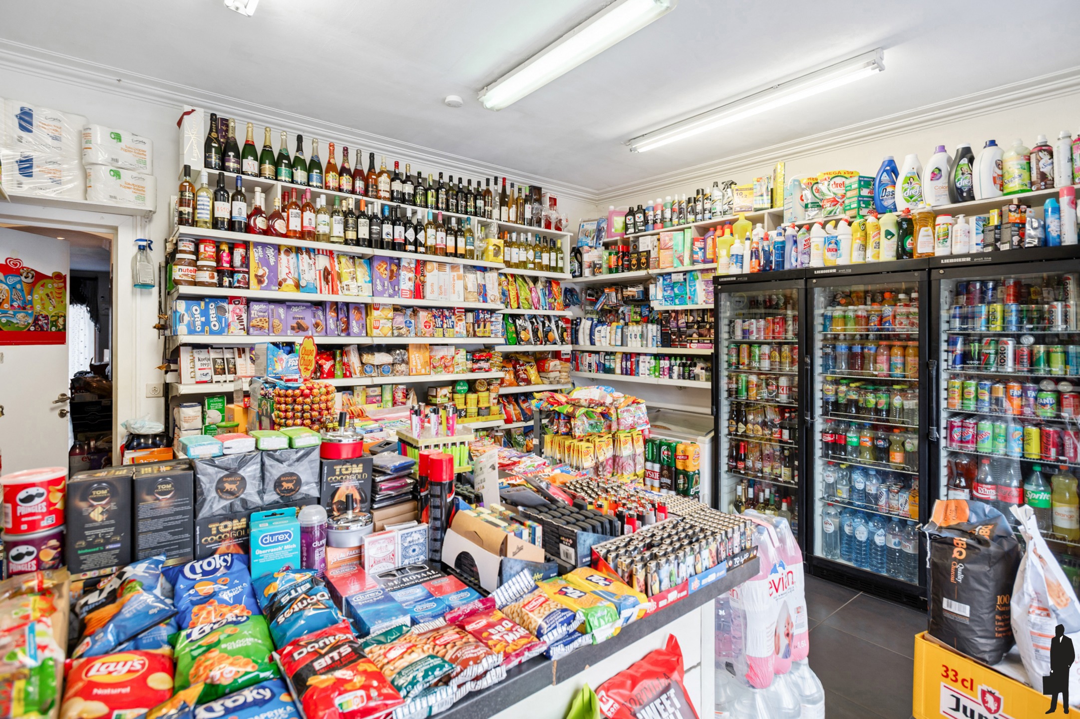 Verhuurd handelsgelijkvloers + magazijn! - foto 5