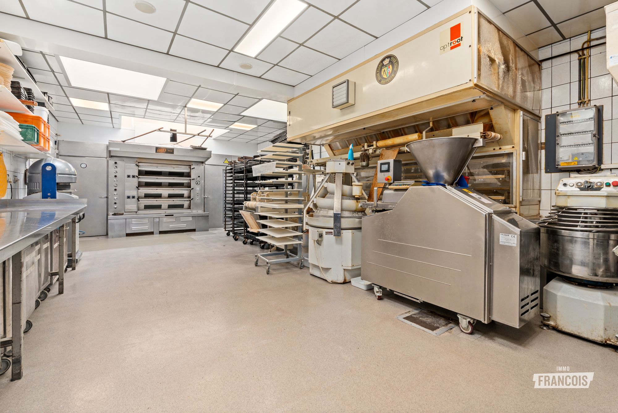 Ruim handelshuis met actieve bakkerij en woongelegenheid in Oostende Te Koop - foto 5