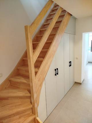 Met zijn architectuur en luxe voorzieningen, is het de perfecte plek om te wonen voor wie op zoek is naar comfort en gemak.De ruime living is en...