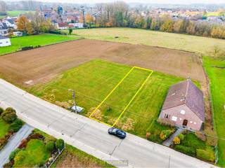 BOUWGROND van ca. 435 m², gelegen op een AANGENAME LOCATIE in de Hekkouterstraat te Lierde. Dit perceel is geschikt voor het bouwen van een...