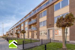 Dit prachtige appartement is gelegen op wandelafstand van Tongeren centrum. Het appartement beschikt over een ruim dakterras met een open uitzicht.De...
