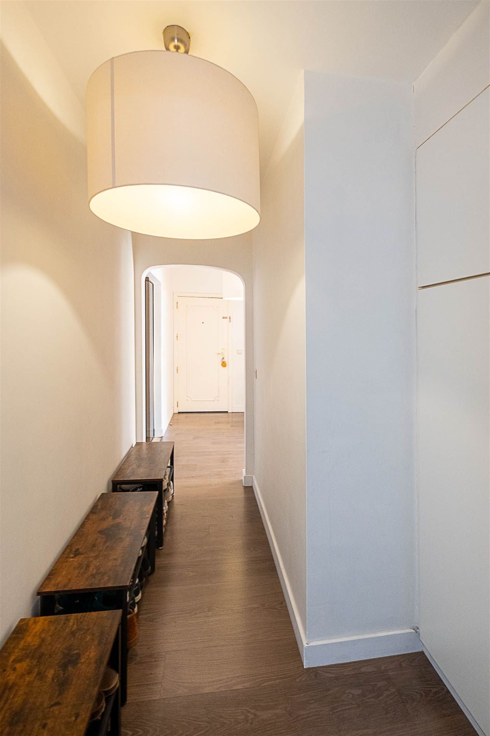 Zeer verzorgd appartement met 3 slaapkamers, 2 terrasen en (auto)staanplaatsen - foto 4