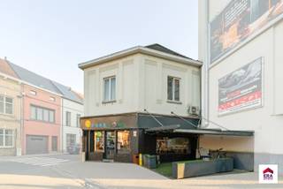 Ben je op zoek naar een rendabel opbrengstgebouw met handelspand en appartement met 5 kamers in centrum Aalst? Gevonden!Dit volledig verhuurde...