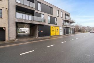 Multifunctioneel en commercieel nieuwbouwpand te koop in het centrum van Halle. Ontdek deze veelzijdige commerciële ruimte van 123 m² in hartje...