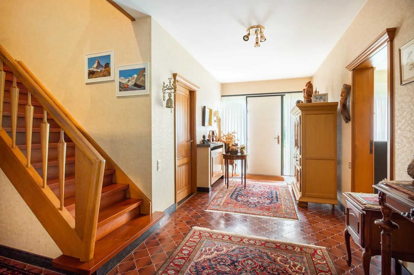 Ruime woning met 4 slaapkamers op een riant perceel te Schoten! - foto 3