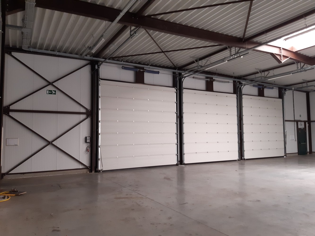 Commercial à louer à Saint-Trond - photo 4