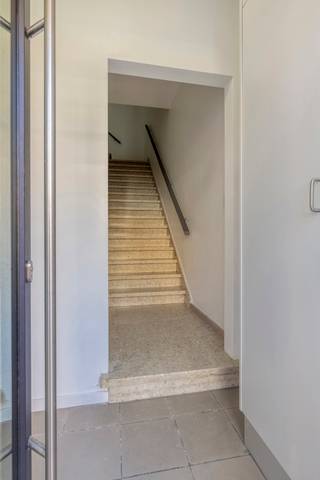 Bent u op zoek naar een energiezuinige en recent gerenoveerd appartement in een rustige en aangename buurt? Dan is dit zeer ruim appartement aan...