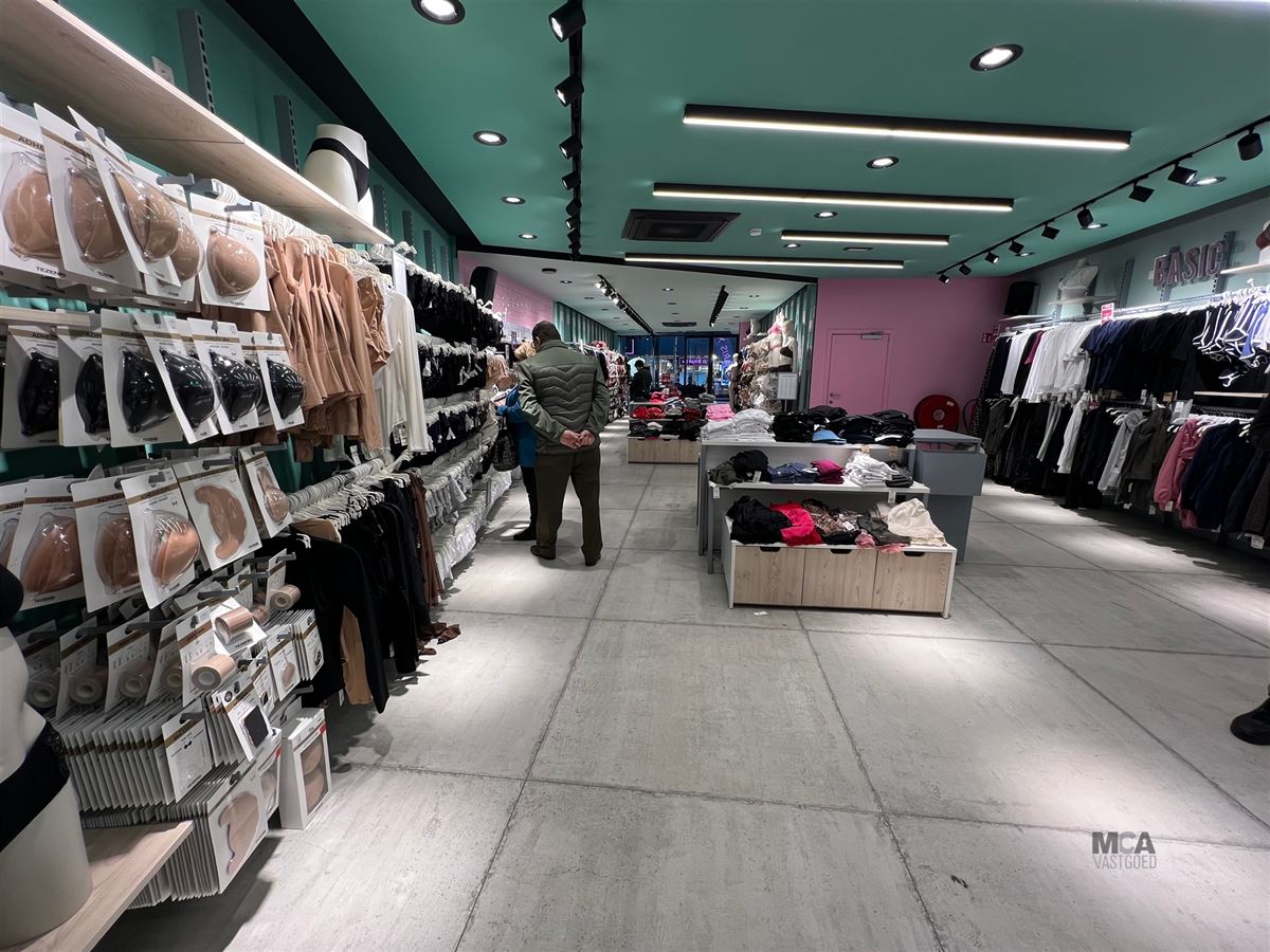 Commercial à louer à Hasselt - photo 5