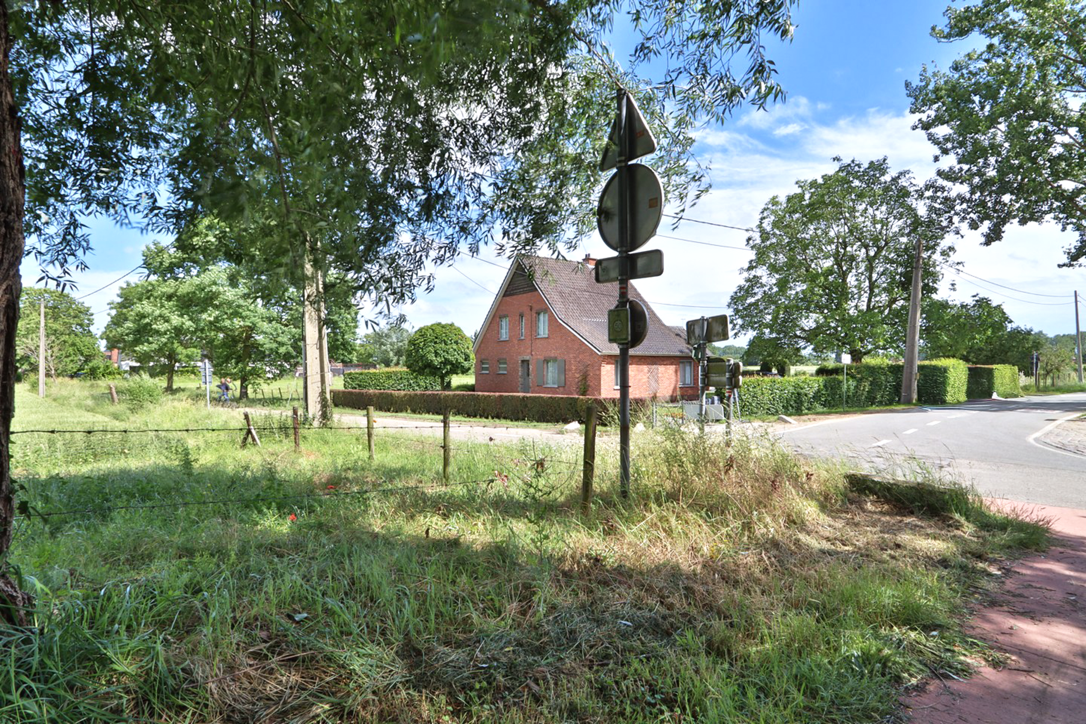 Unieke eigendom met weiland en garage op 3820 m² op TOP-ligging - foto 4