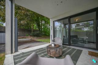 Dit energiezuinig tweeslaapkamer appartement bevindt zich op de gelijkvloerse verdieping van residentie 'Kouterpark' en heeft een...