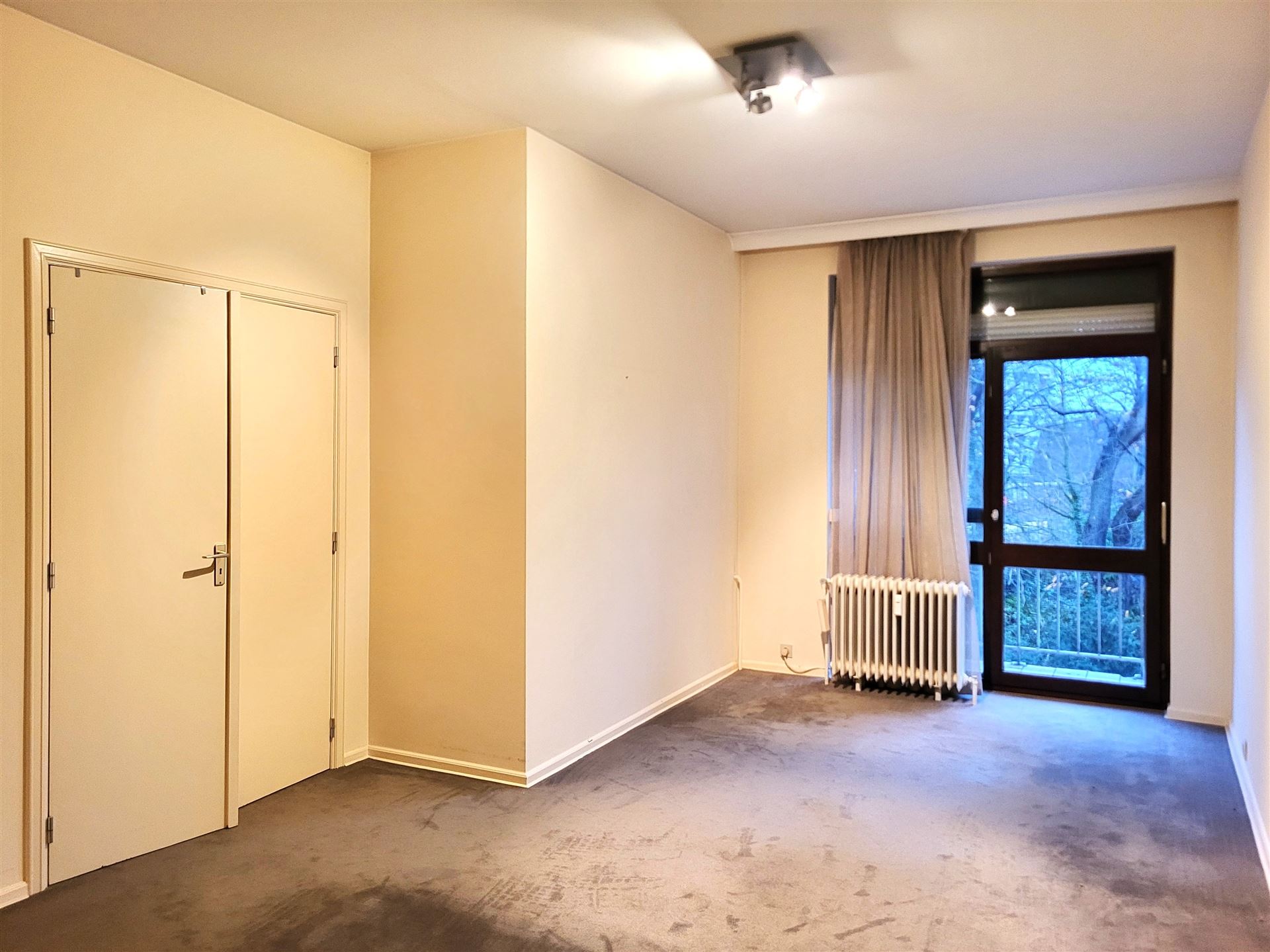 Op te frissen appartement in voormalig seigneurie - foto 3