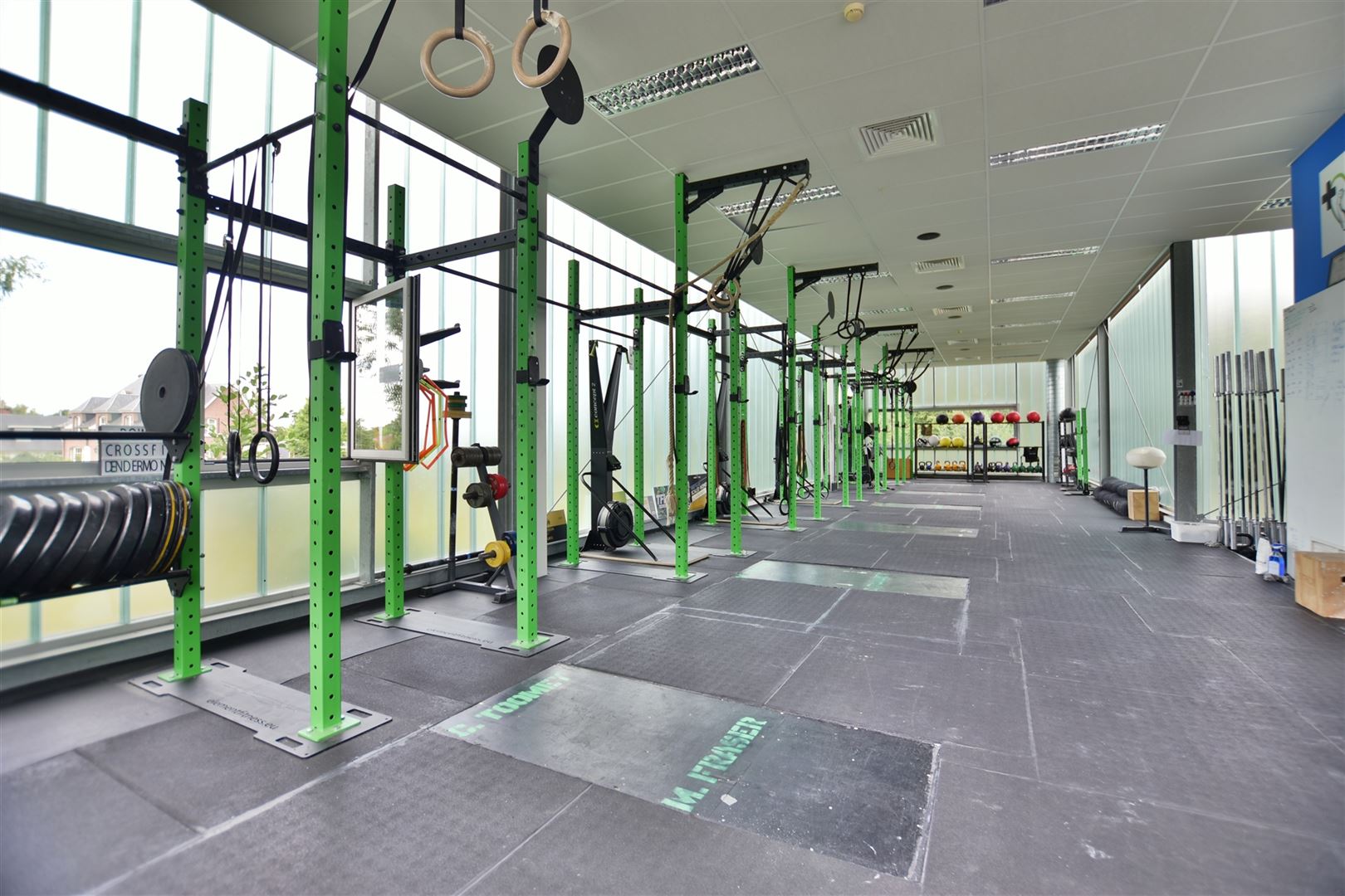 Sportruimte 170m² in het sport & gezondheid centrum 'Division 92' te Grembergen - foto 2